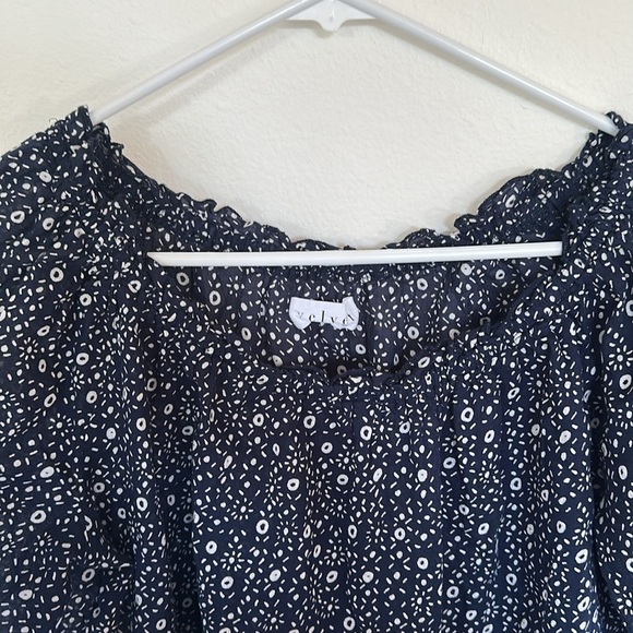 Velvet by Graham and Spencer blue/white top, small 100% cotton feminine romantic - Picture 6 of 7